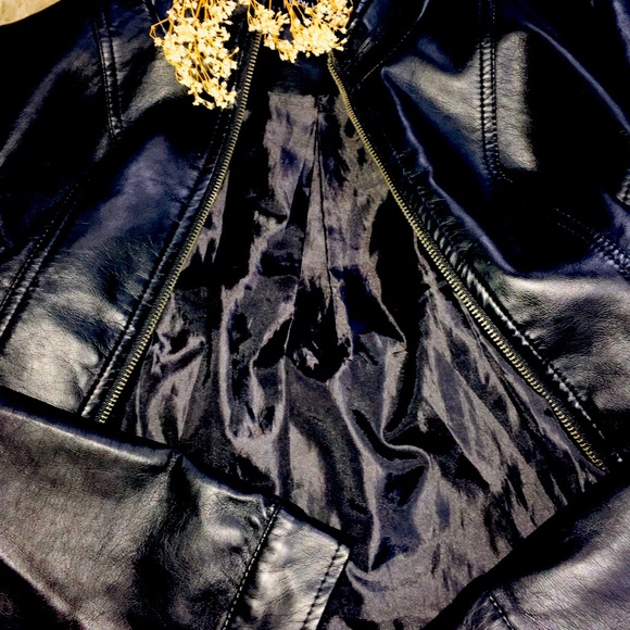 ๐๐Jacket ๐๐ - Picture 7 of 8